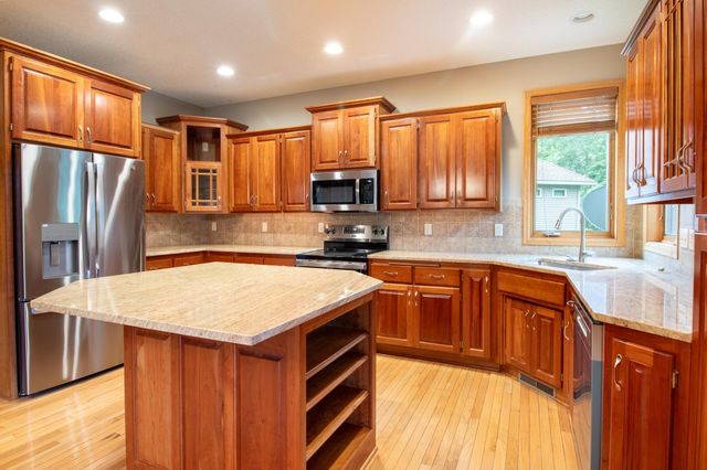 6739 Yellowstone Lane N, Maple Grove, MN 55311