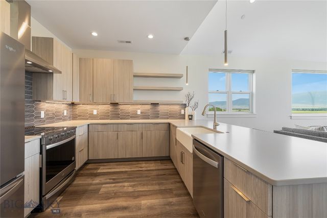 450 Loomis Way A, Ennis, MT 59729