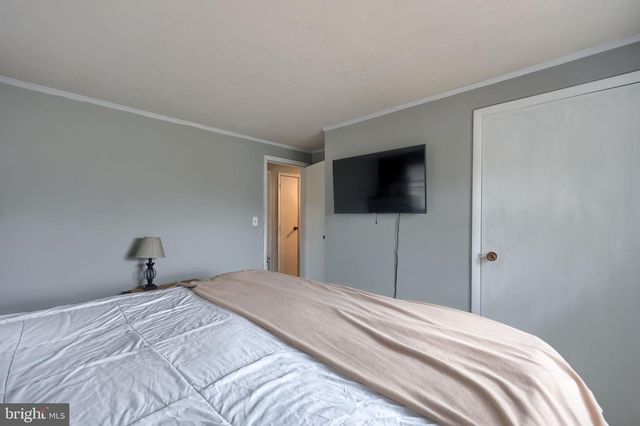 390 LINCOLNWAY DR, York, PA 17408