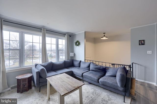 390 LINCOLNWAY DR, York, PA 17408