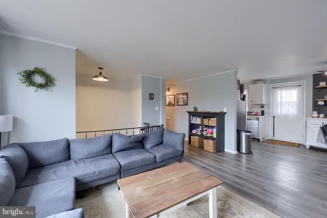 390 LINCOLNWAY DR, York, PA 17408