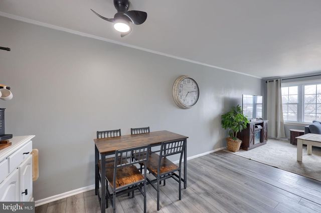 390 LINCOLNWAY DR, York, PA 17408