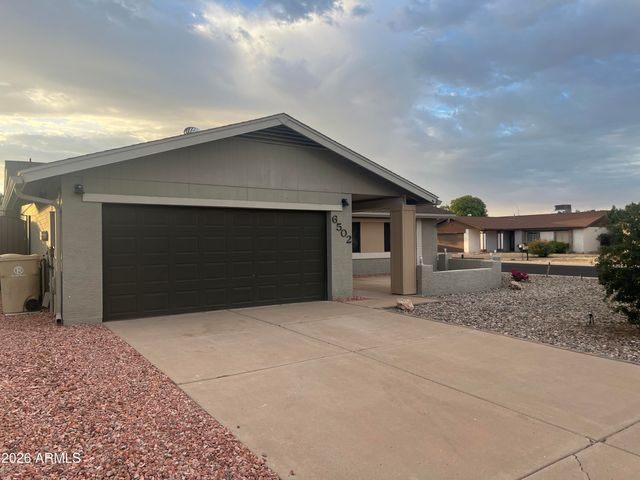 6502 W MERCER Lane, Glendale, AZ 85304