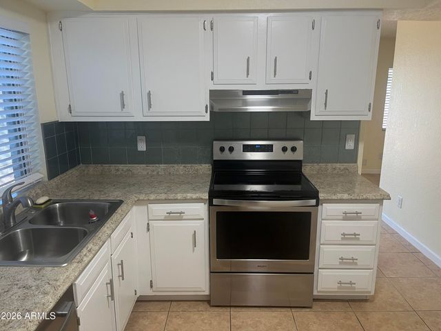 6502 W MERCER Lane, Glendale, AZ 85304