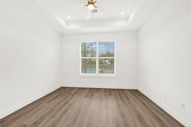 409 Alvia Run Lane, Houston, TX 77018