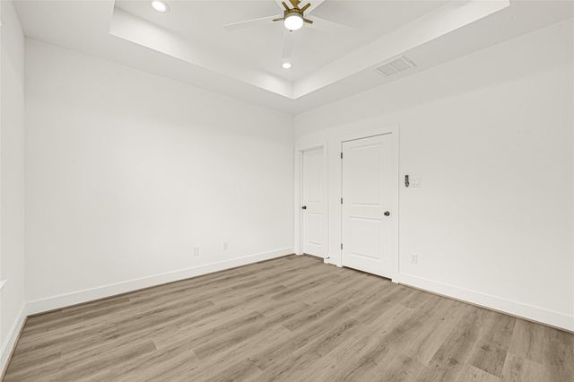 409 Alvia Run Lane, Houston, TX 77018