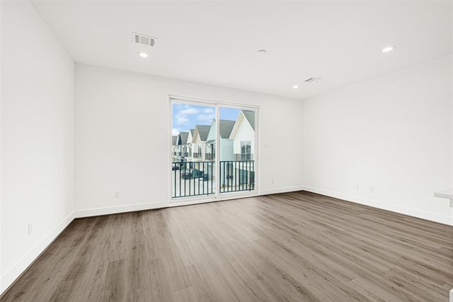 409 Alvia Run Lane, Houston, TX 77018