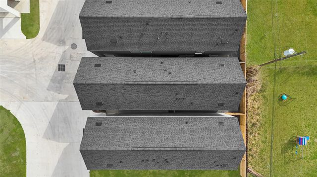 409 Alvia Run Lane, Houston, TX 77018