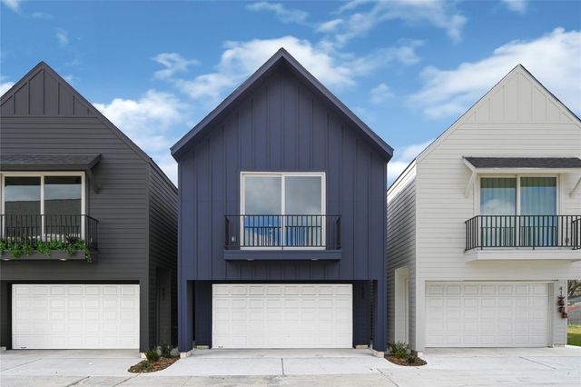 409 Alvia Run Lane, Houston, TX 77018