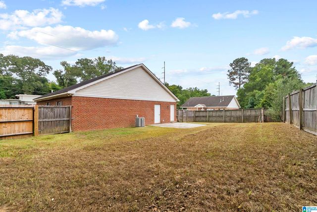 1514 26TH AVENUE E, Tuscaloosa, AL 35404