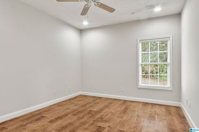 1514 26TH AVENUE E, Tuscaloosa, AL 35404