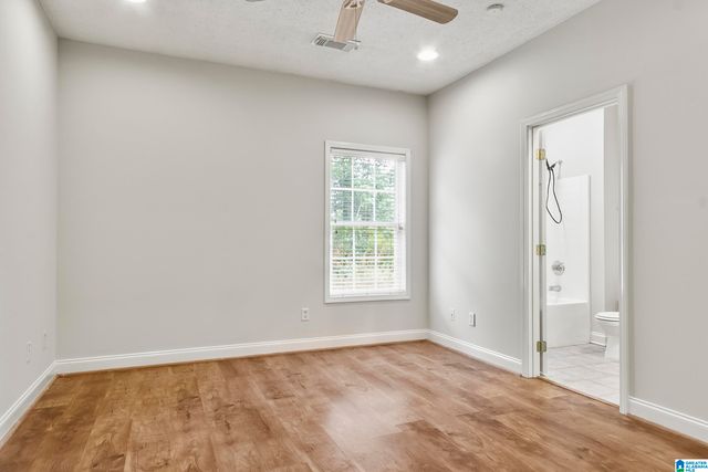 1514 26TH AVENUE E, Tuscaloosa, AL 35404
