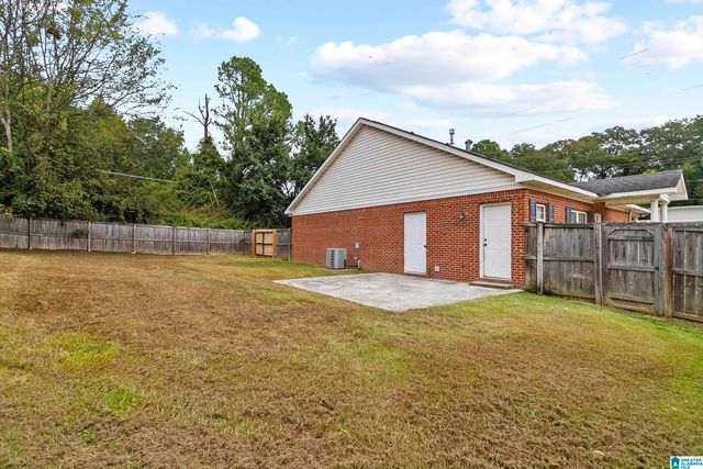 1514 26TH AVENUE E, Tuscaloosa, AL 35404