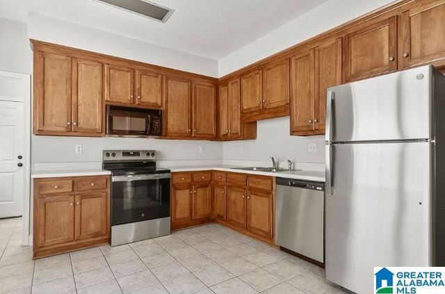 1514 26TH AVENUE E, Tuscaloosa, AL 35404