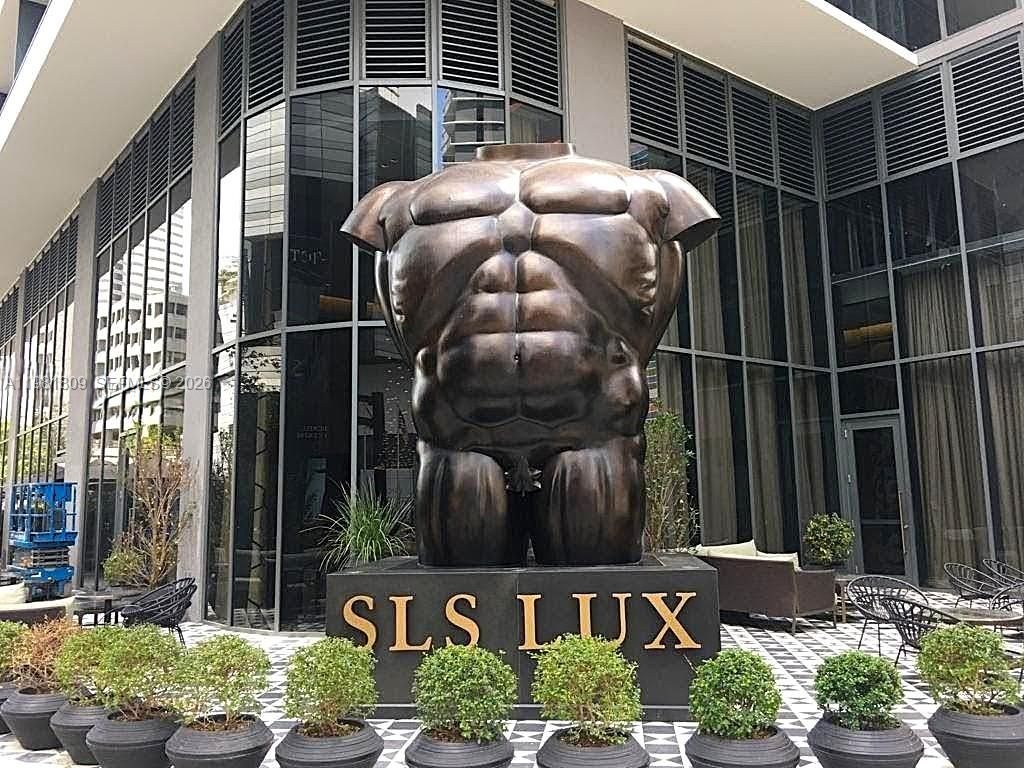 Image 2 of property listing at 801 S Miami Ave 1203, Miami, FL 33130