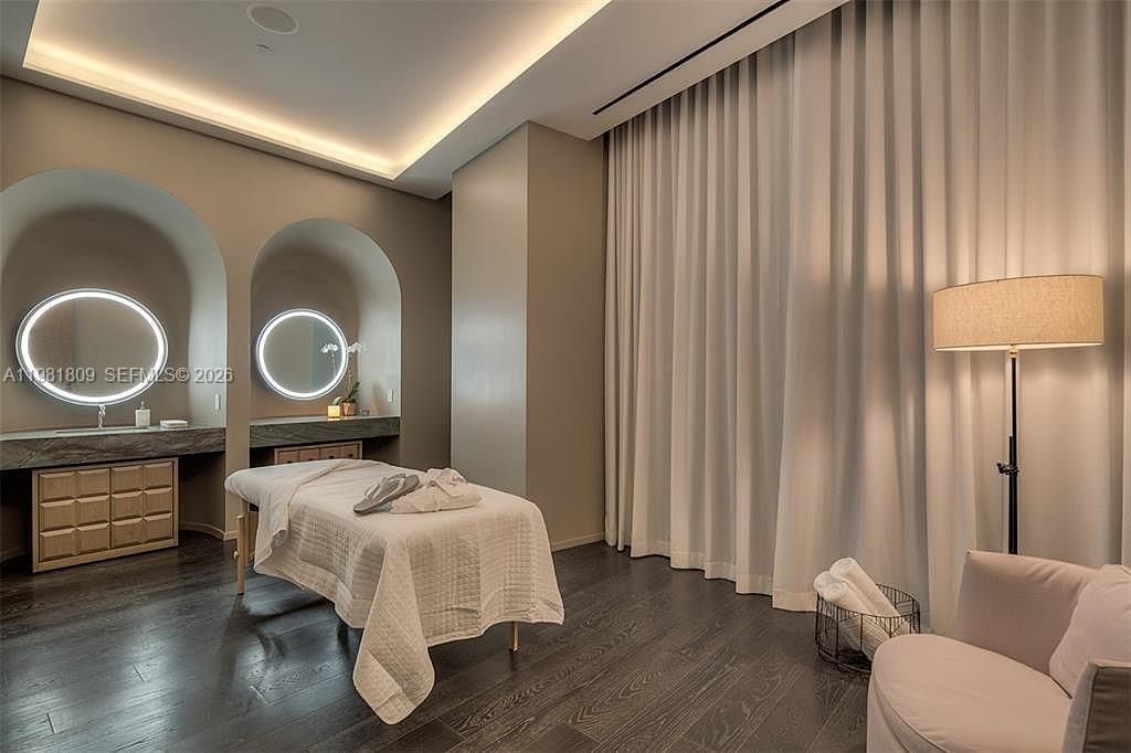 Image 32 of property listing at 801 S Miami Ave 1203, Miami, FL 33130