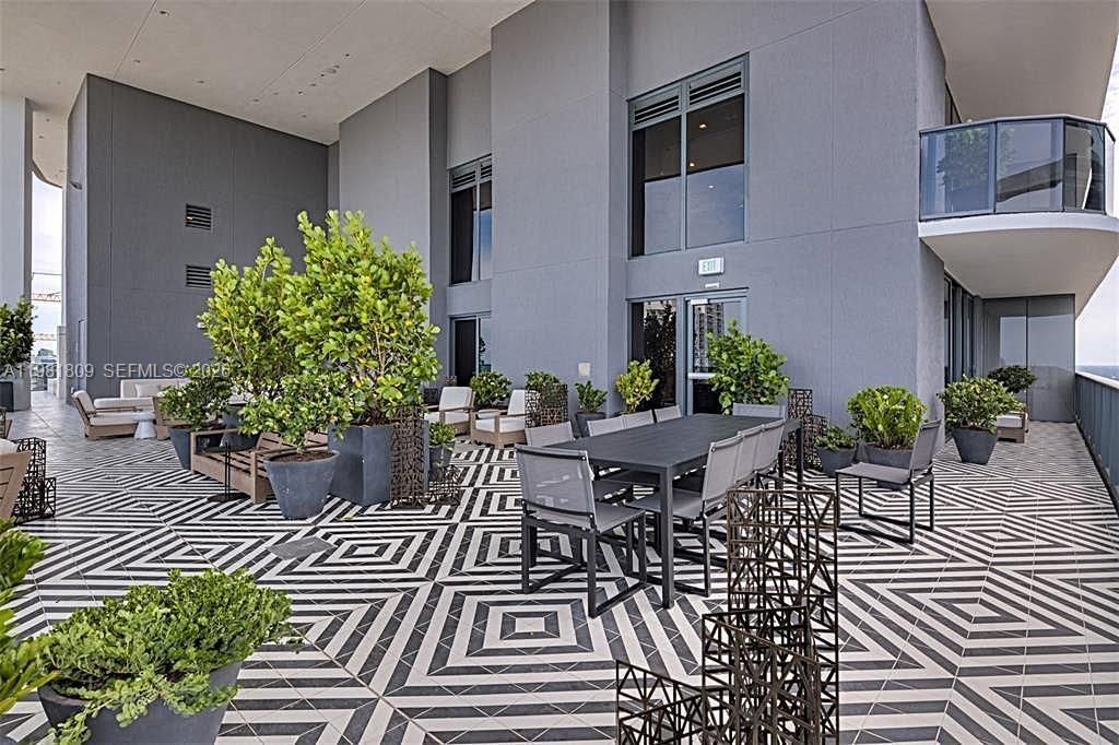 Image 34 of property listing at 801 S Miami Ave 1203, Miami, FL 33130