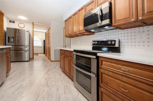 624 LA JOLLA AVENUE, Sun City Center, FL 33573