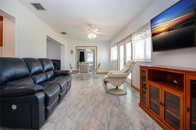 624 LA JOLLA AVENUE, Sun City Center, FL 33573