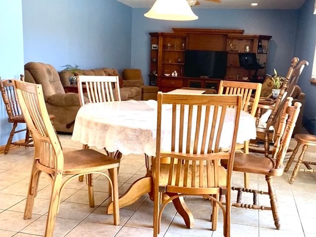 1056 Deertrail Court, Antioch, IL 60002