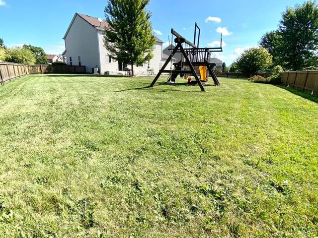 1056 Deertrail Court, Antioch, IL 60002