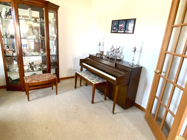 1056 Deertrail Court, Antioch, IL 60002