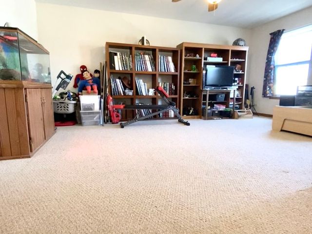 1056 Deertrail Court, Antioch, IL 60002