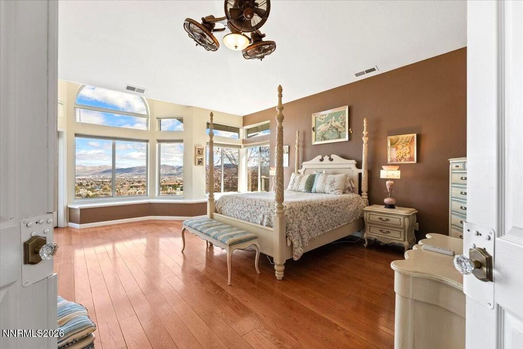 Image 17 of property listing at 6103 Carriage House Way, Reno, NV 89519