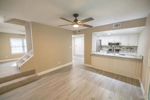 740 N Fairfield Dr, Pensacola, FL 32506