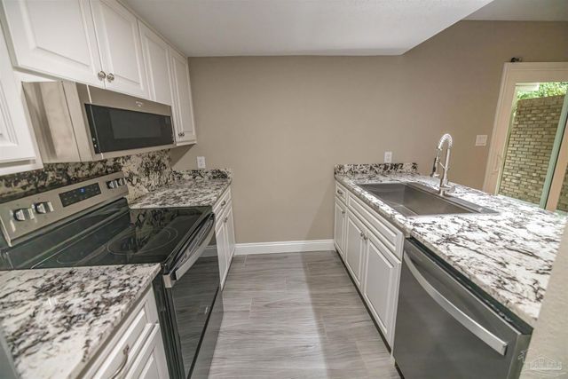 740 N Fairfield Dr, Pensacola, FL 32506