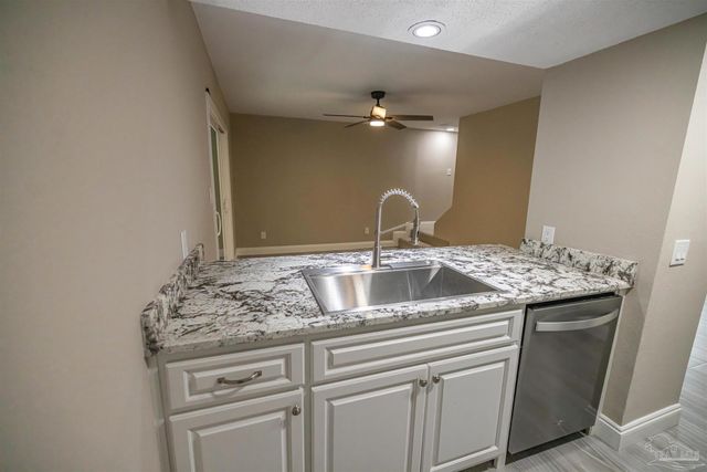 740 N Fairfield Dr, Pensacola, FL 32506