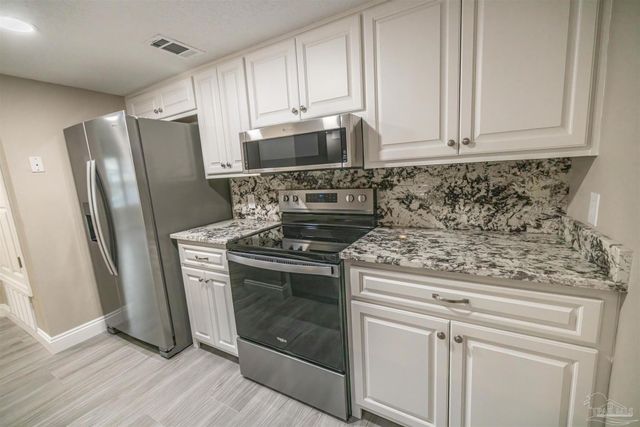 740 N Fairfield Dr, Pensacola, FL 32506