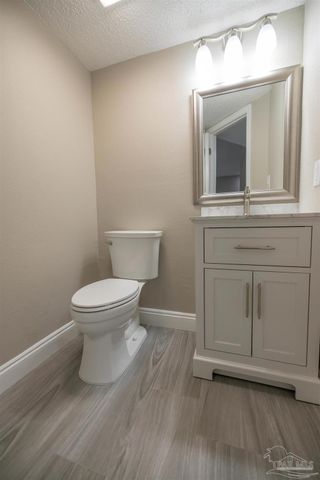 740 N Fairfield Dr, Pensacola, FL 32506