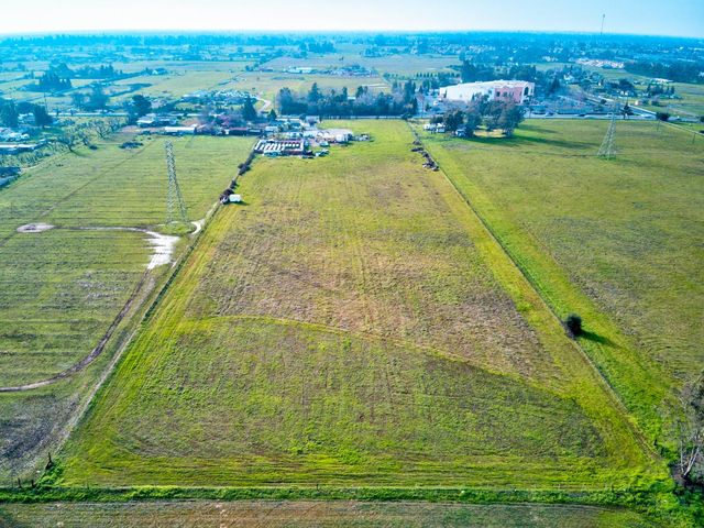 8567 Bradshaw, Elk Grove, CA 95624