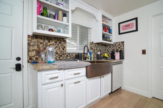 8567 Bradshaw, Elk Grove, CA 95624