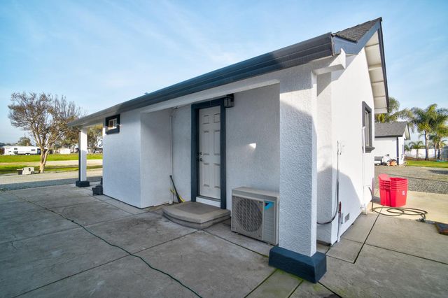 8567 Bradshaw, Elk Grove, CA 95624