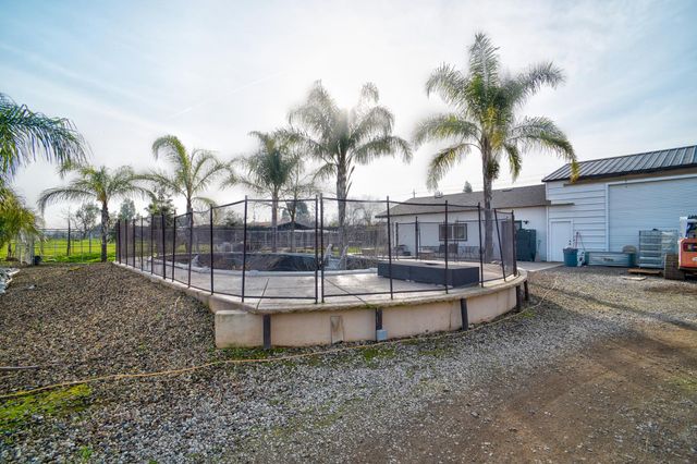 8567 Bradshaw, Elk Grove, CA 95624