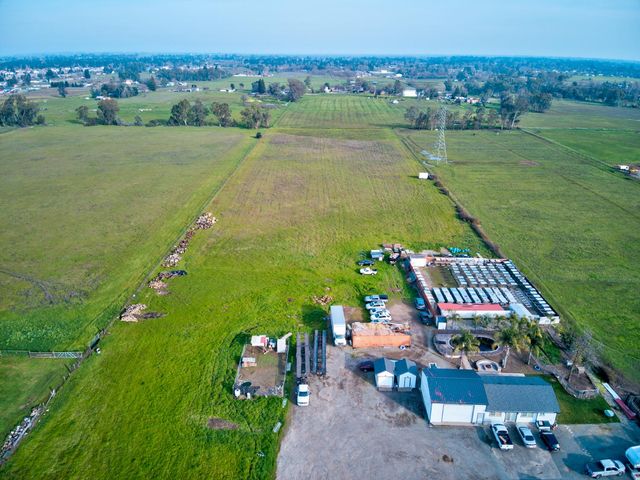 8567 Bradshaw, Elk Grove, CA 95624