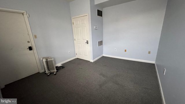 1040 E PASSYUNK AVE, Philadelphia, PA 19147