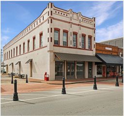 150 W Main Street, Lewisville, TX 75057