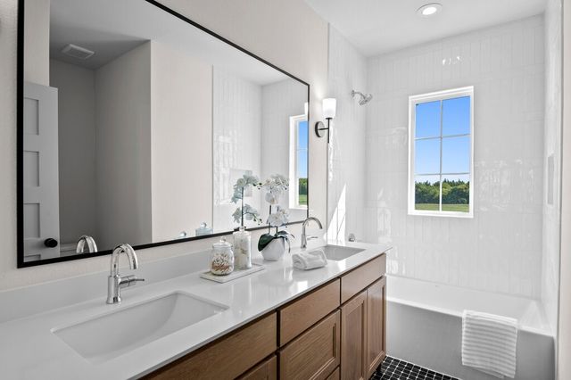 3020 Stonebriar Drive, Waxahachie, TX 75165