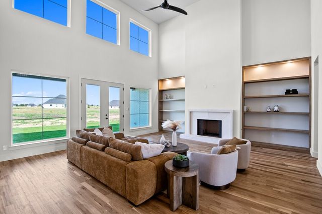 3020 Stonebriar Drive, Waxahachie, TX 75165