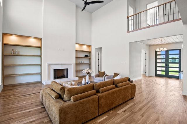 3020 Stonebriar Drive, Waxahachie, TX 75165