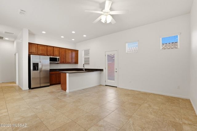 5475 W Dry Creek Court, Marana, AZ 85658