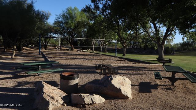 5475 W Dry Creek Court, Marana, AZ 85658