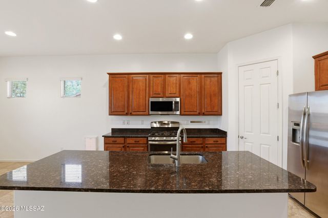 5475 W Dry Creek Court, Marana, AZ 85658