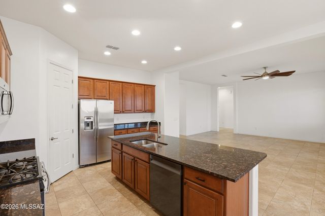 5475 W Dry Creek Court, Marana, AZ 85658