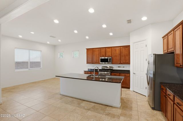 5475 W Dry Creek Court, Marana, AZ 85658