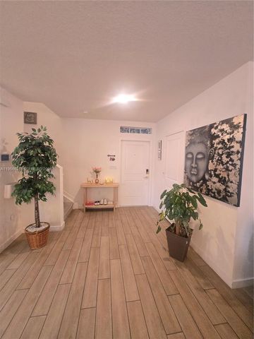 613 NE 5th Way, Florida City, FL 33034