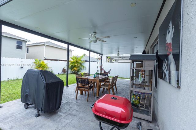 613 NE 5th Way, Florida City, FL 33034
